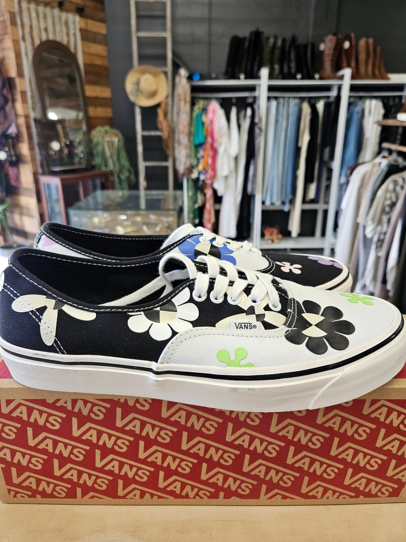VANS CANVAS SHOES FLOWER POWER SIZE 10UK