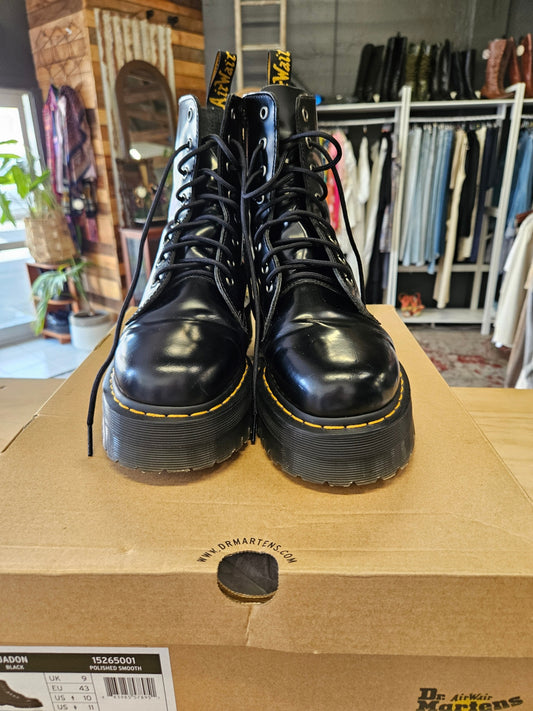 DR MARTENS PATENT LEATHER BOOTS BLACK SIZE 9UK