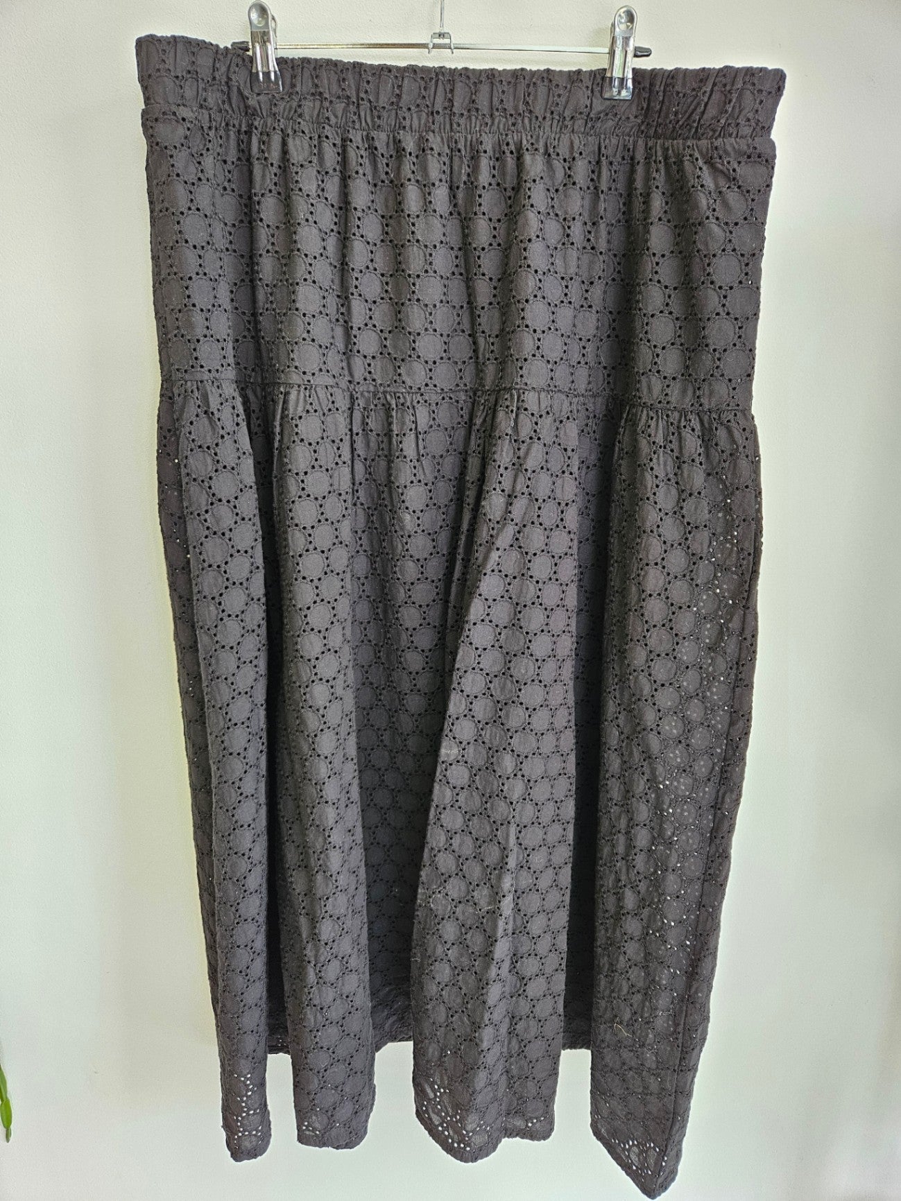 COCOBELLE COTTON SKIRT BLACK SIZE 18