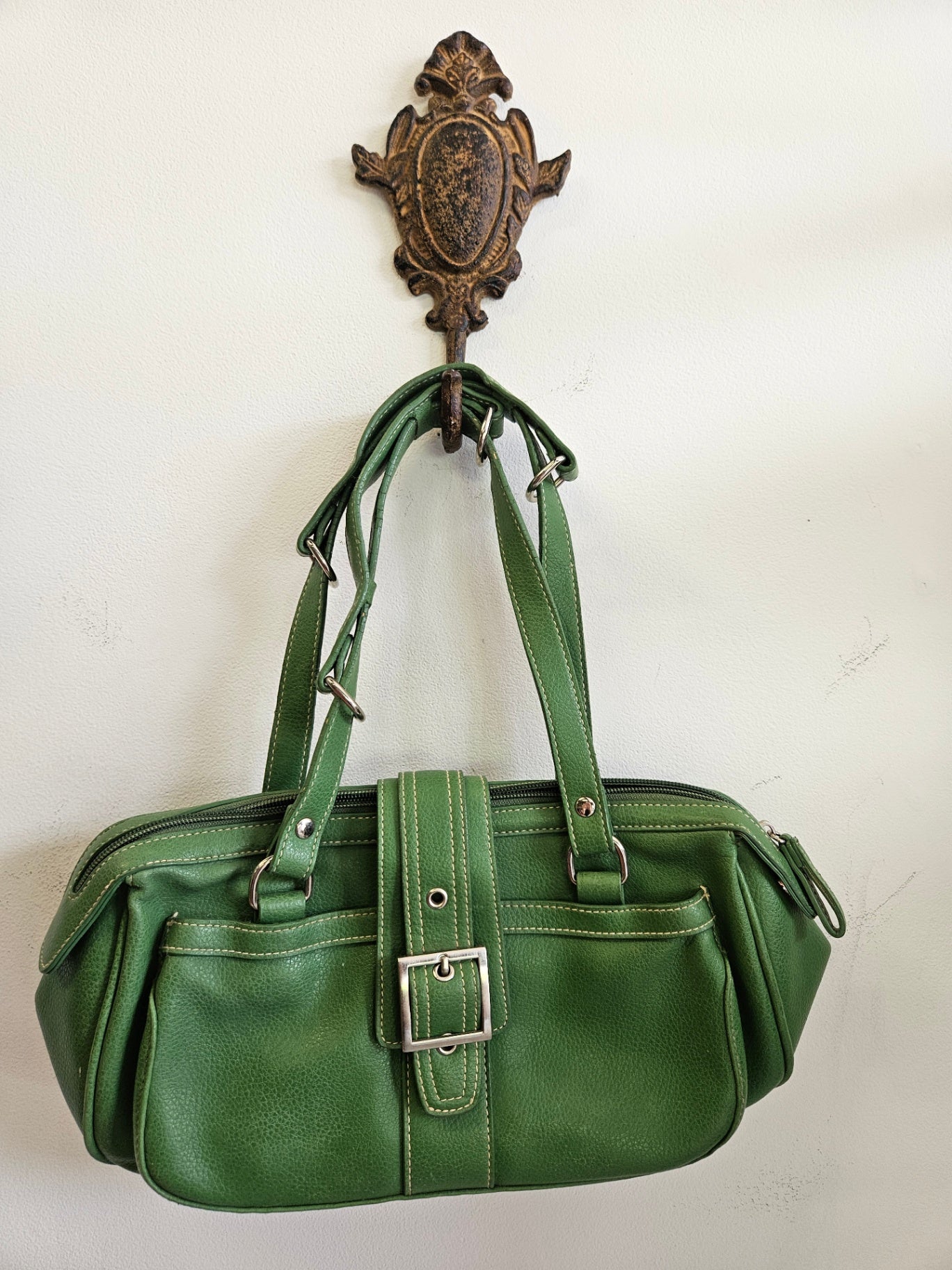 CELINI LEATHER HANDBAG GREEN SIZE