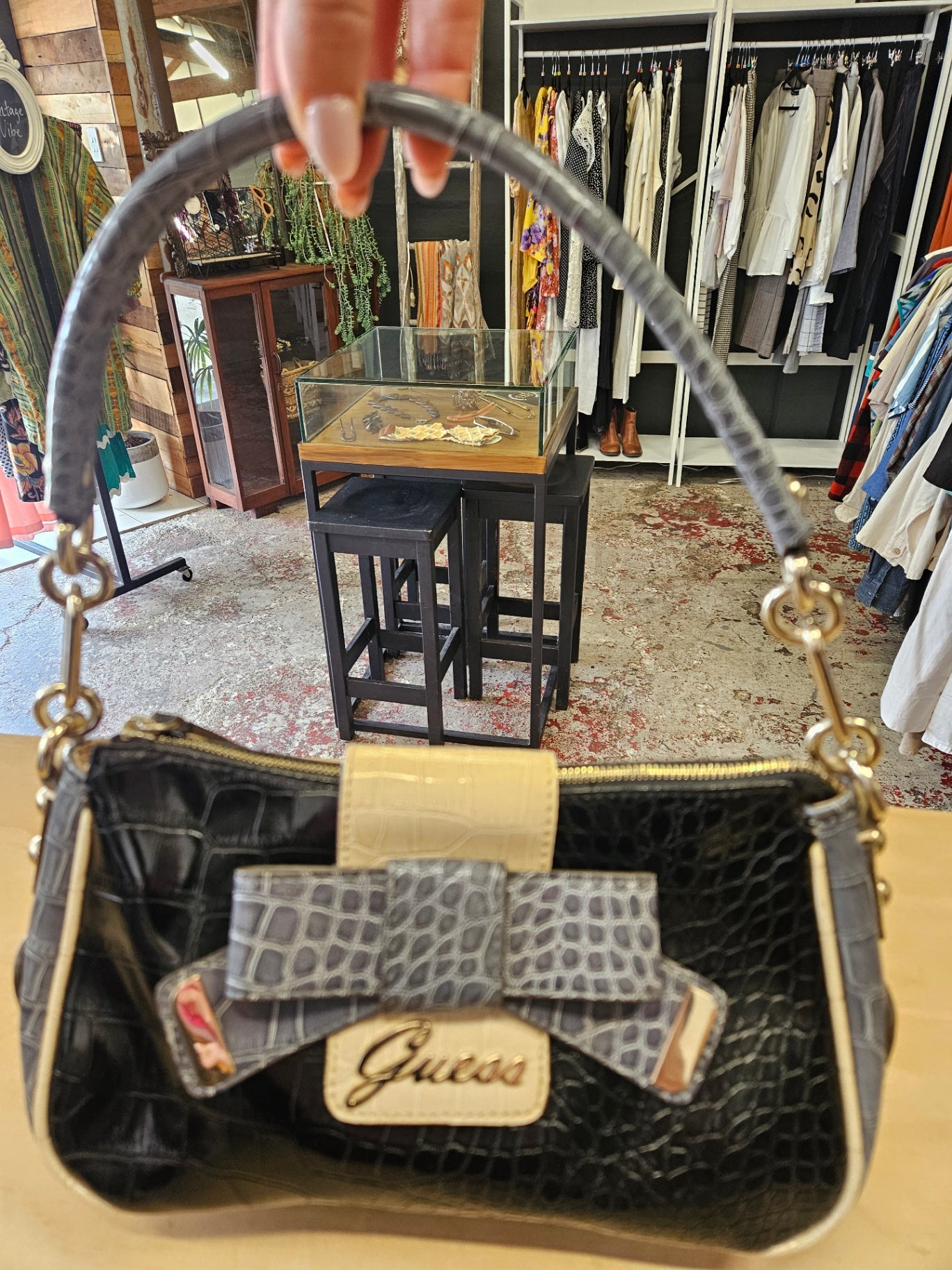 GUESS CROCODILE EMBOSSED LEATHER VINTAGE HANDBAG BLACK BLUE GREY CREAM WITH BOW