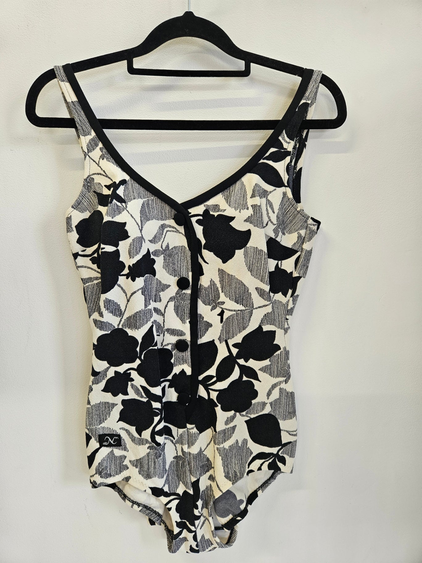 NELBARDEN VINTAGE SWIMSUIT BLACK AND WHITE LEAF PATTERN SIZE S