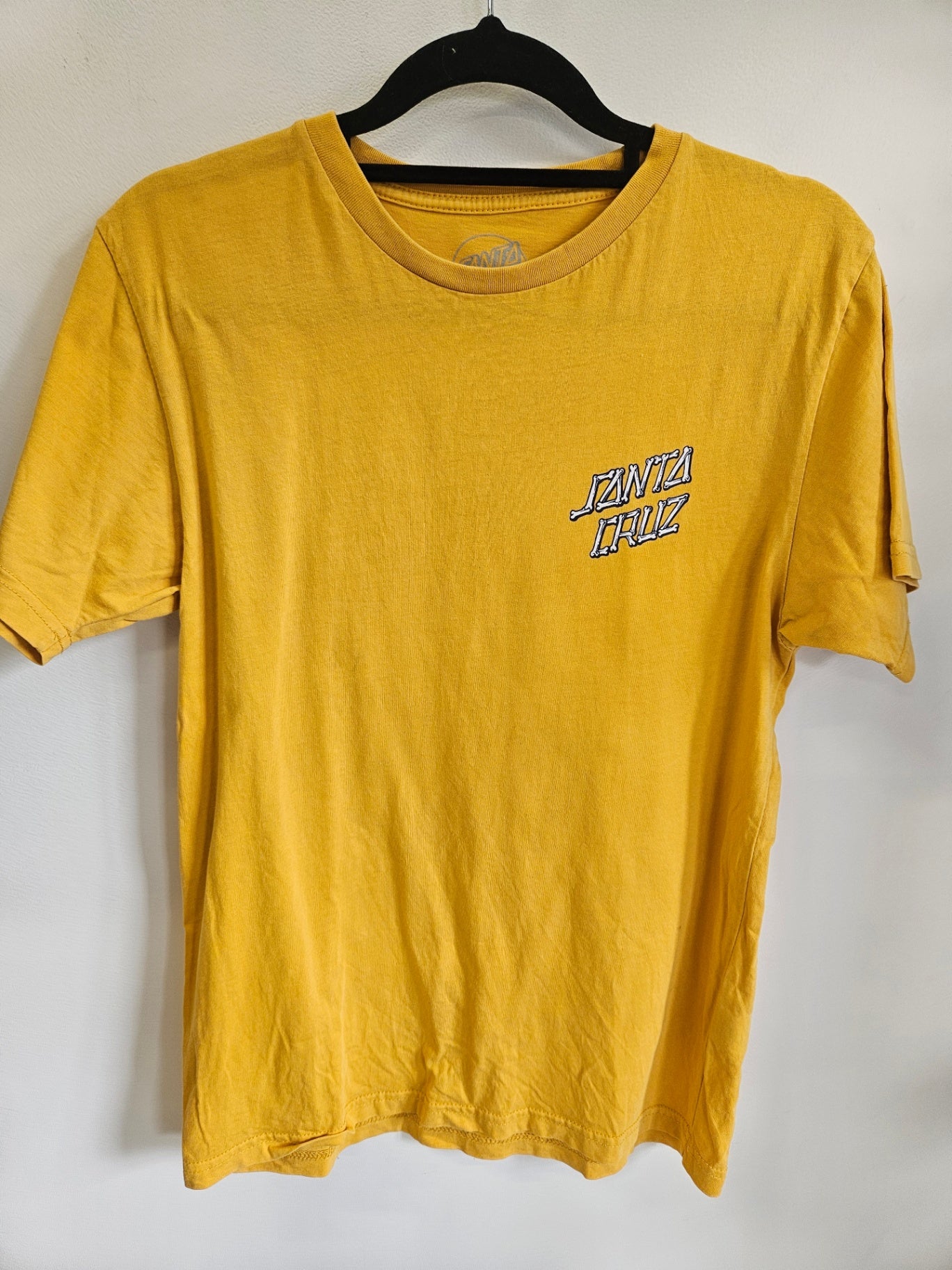 SANTA CRUZ COTTON SHORT SLEEVE TOP YELLOW BONES SIZE 14Y