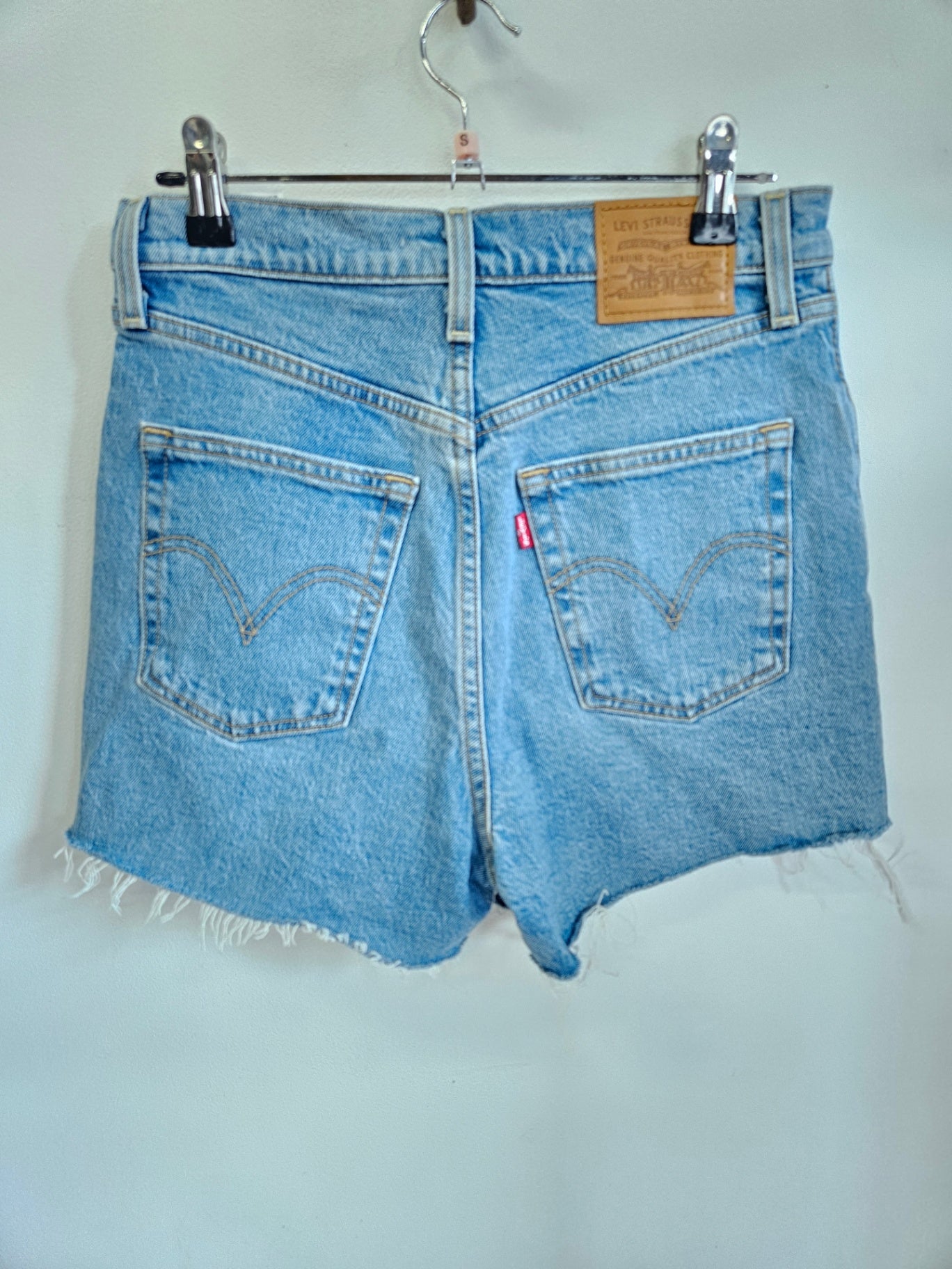 LEVIS DENIM SHORTS LIGHT BLUE SIZE 26