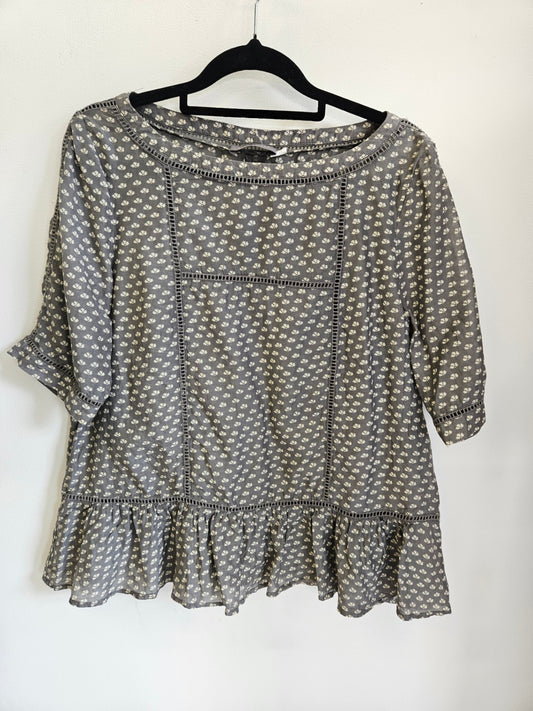 MINT VELVET COTTON SILK SHORT SLEEVE TOP GREY FLORAL SIZE 12