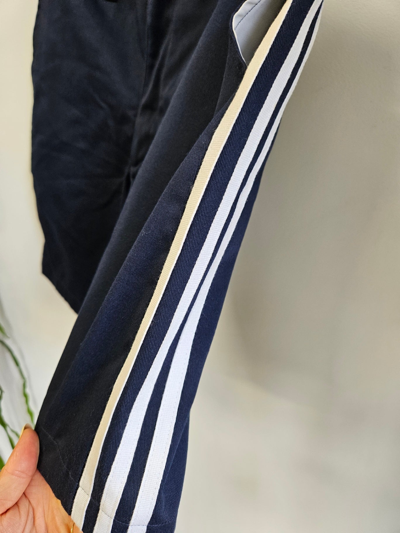 ADIDAS COTTON SHORTS NAVY WHITE STRIPE SIZE 30