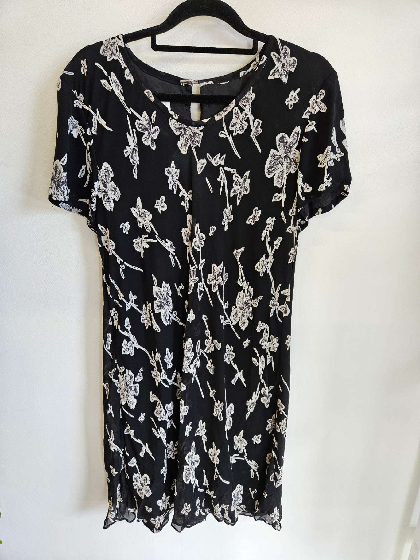 ANTHEA CRAWFORD VISCOSE DRESS BLACK WHITE FLORAL SIZE M