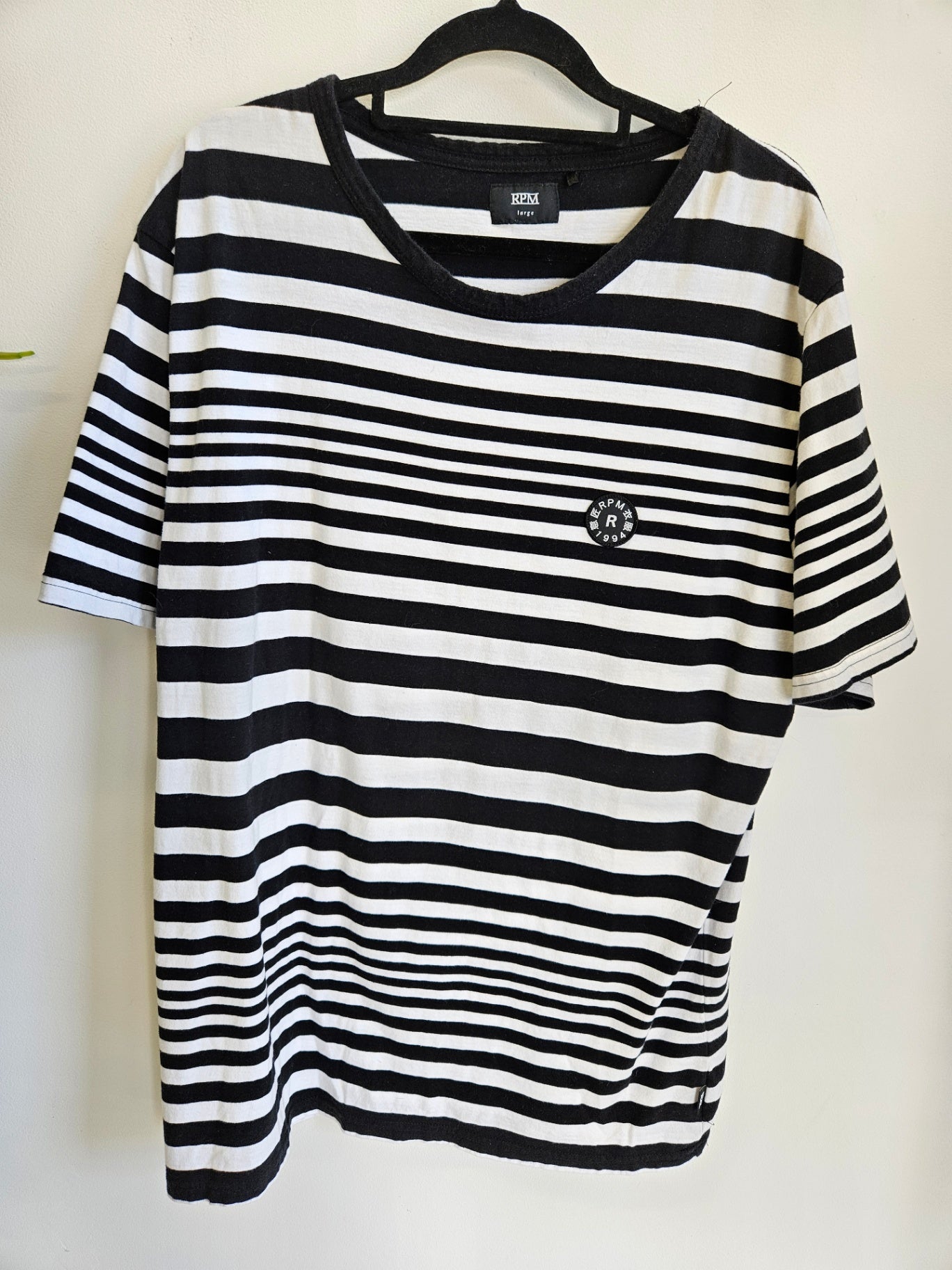 RPM COTTON T SHIRT BLACK AND WHITE STRIPE SIZE L