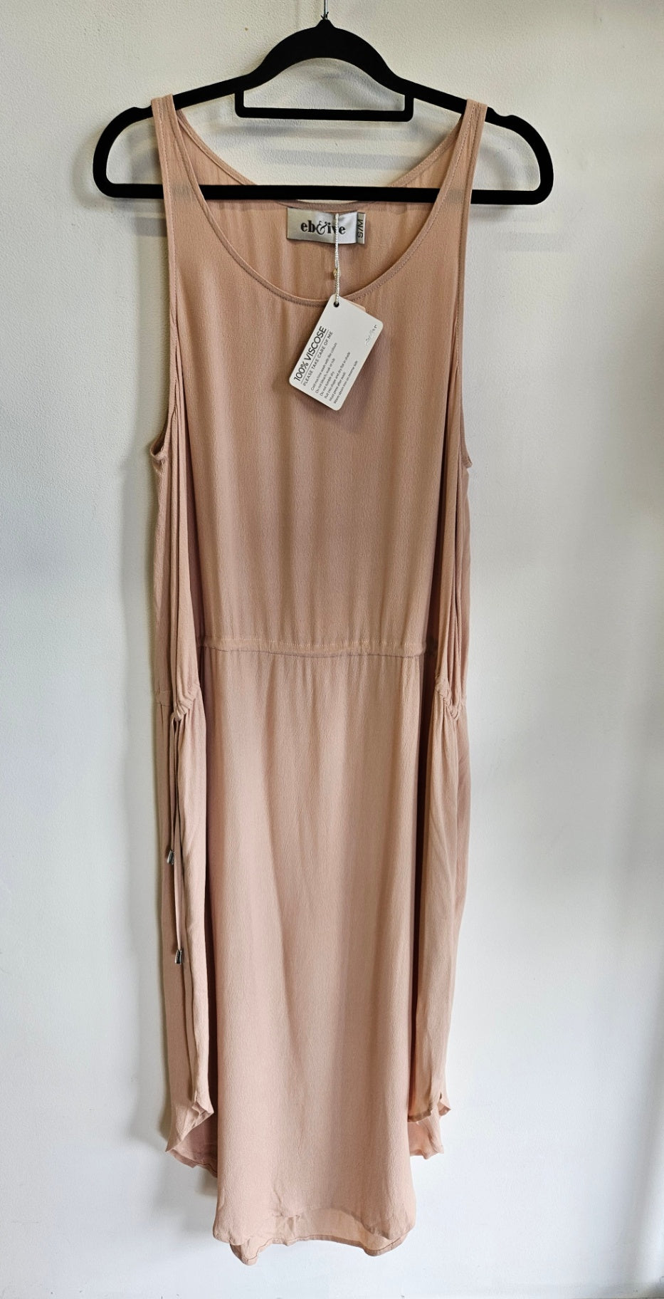 EB&IVE VISCOSE DRESS NUDE SIZE S/M
