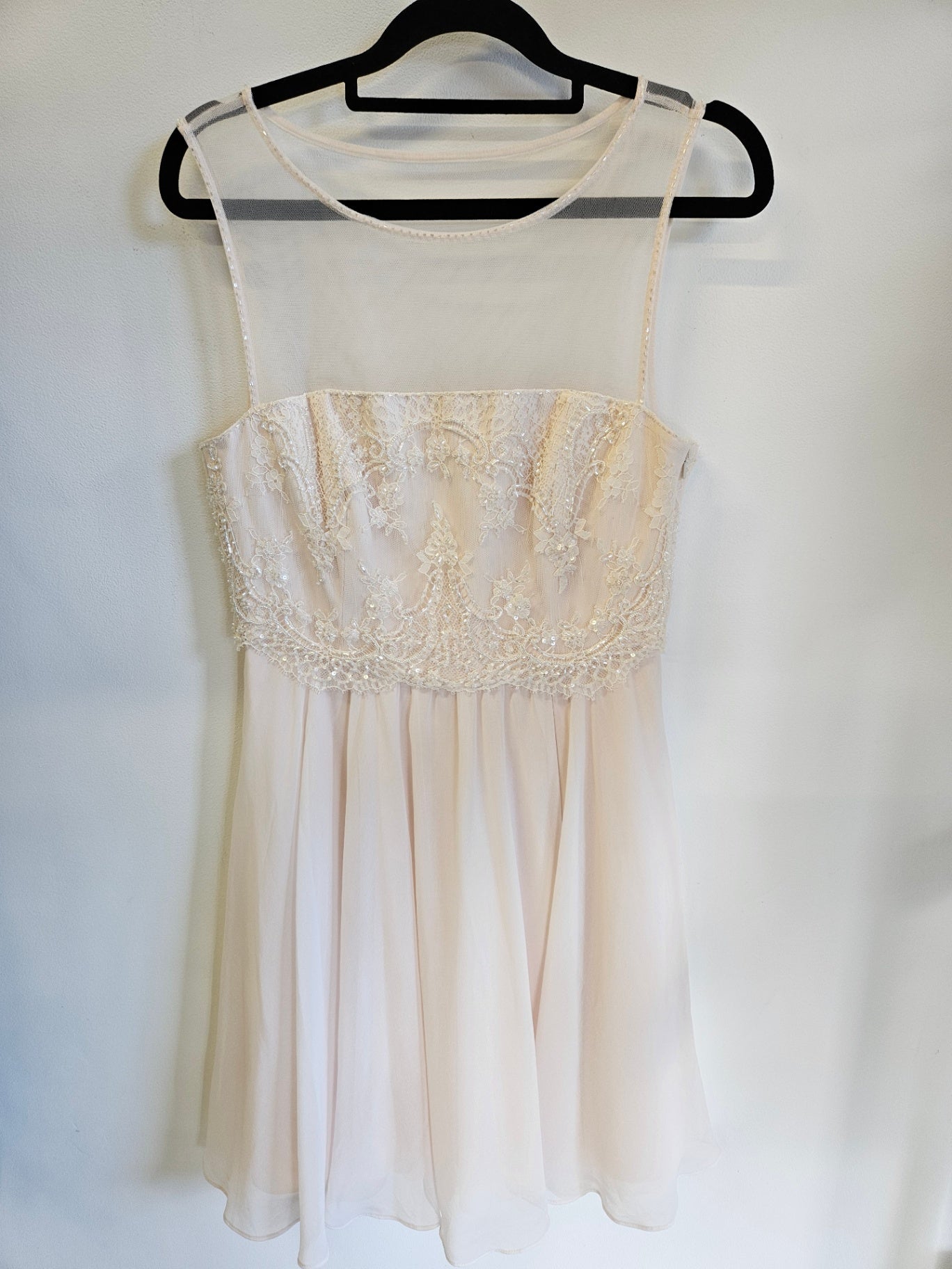 FOREVER NEW CHIFFON BEADED FORMAL MINI DRESS CREAM SIZE 10